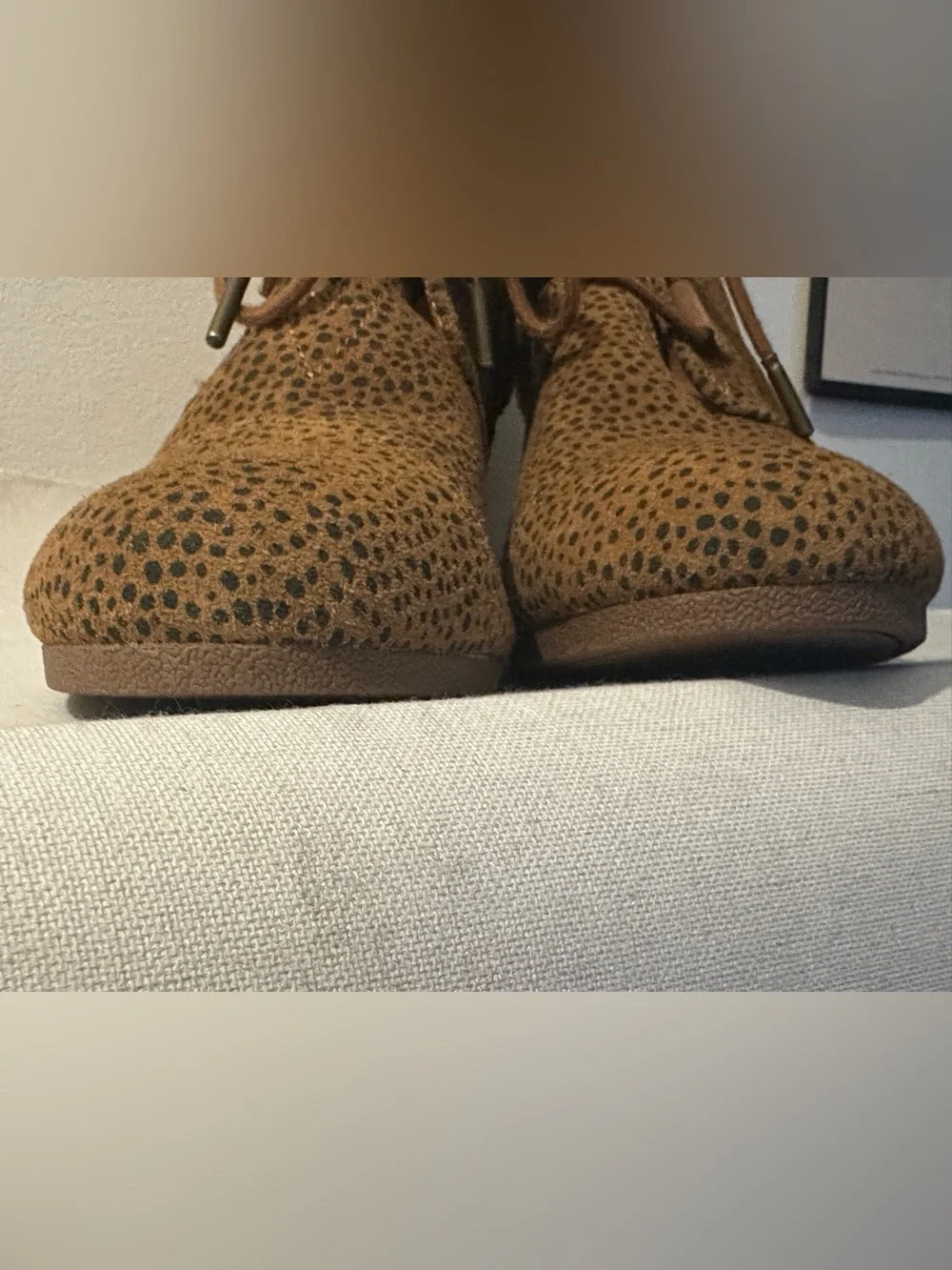 TOMS Kala Wedge Booties Tan Mini Cheetah Suede NWOT Size 9.5 OrthoLite